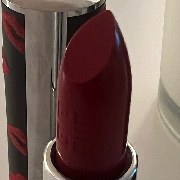 Givenchy Le Rouge Luminous,Matt High Coverage Lipstick 🌹 - Picture 3 of 4